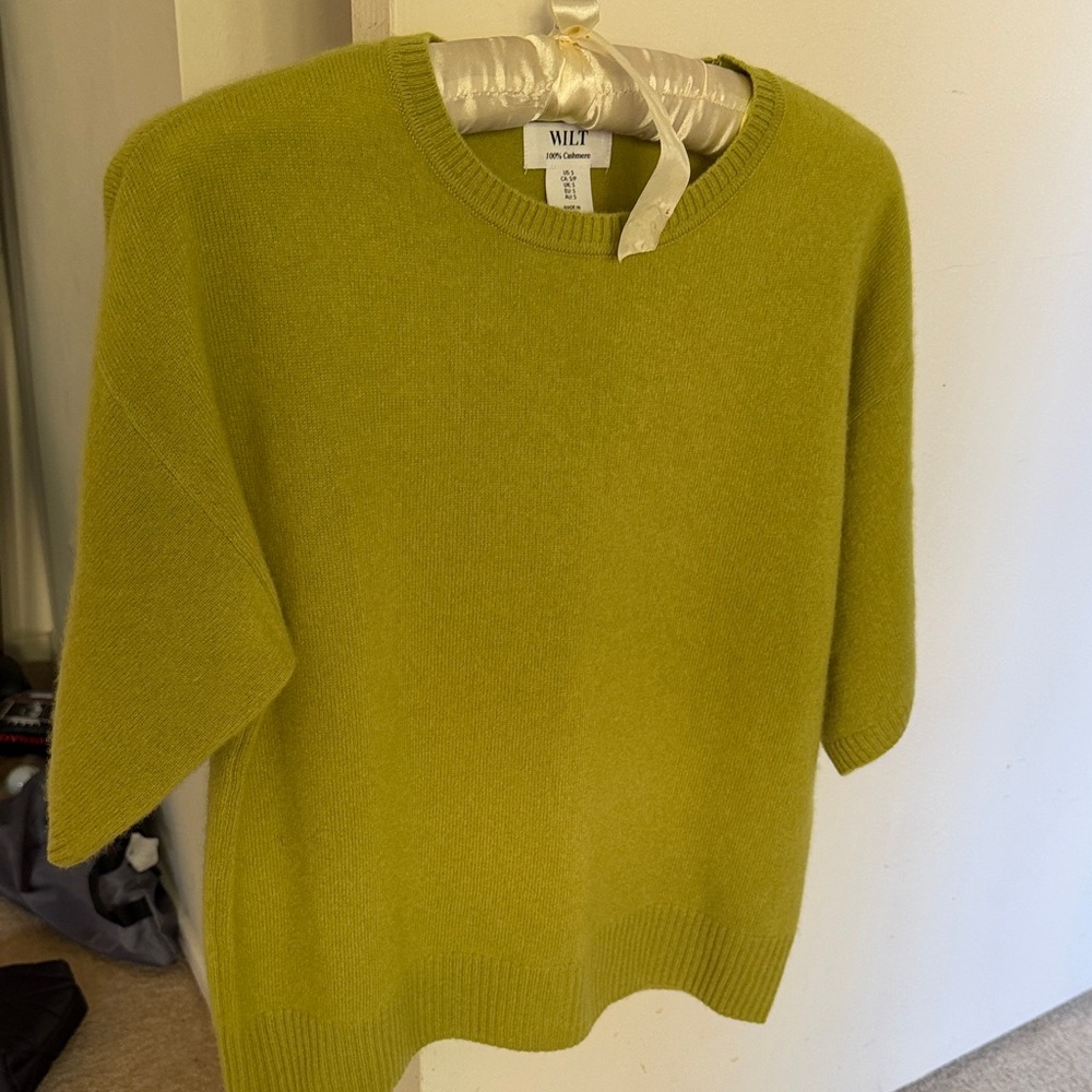 Wilt Chartreuse 100 %Cashmere Crewneck Sweater